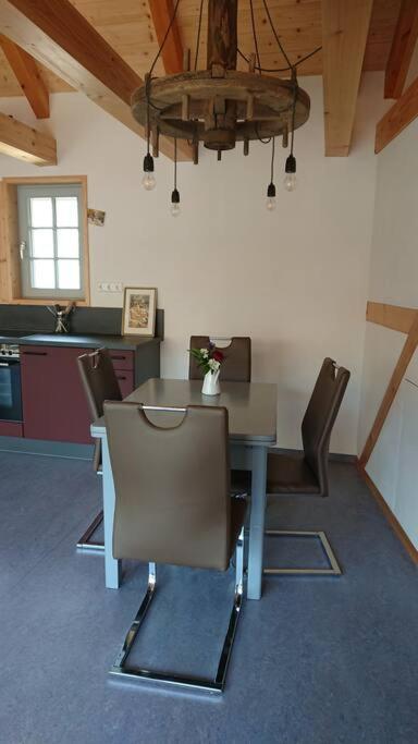 Mothsgut - Moderne Ferienwohnung Auf Dem Bauernhof Im Erzgebirge Oelsnitz  Eksteriør billede